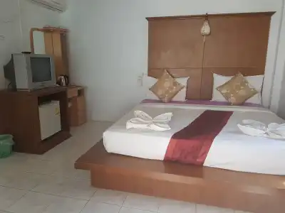 Lanta Paradise Beach Resort - 25