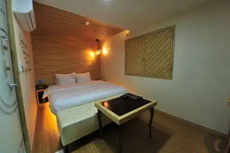 Busan Seomyeon YTT - 3
