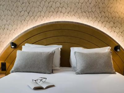 Mercure Chartres Est - 94