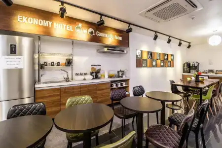 Ekonomy Haeundae Guesthouse - 23