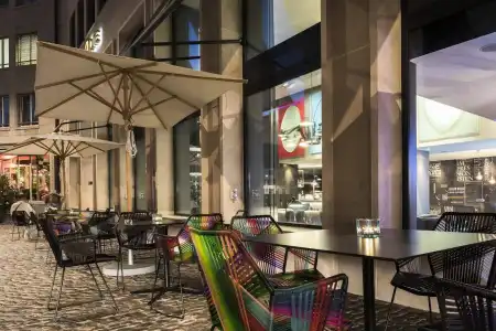Motel One Basel - 25