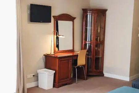 Corner House - 36