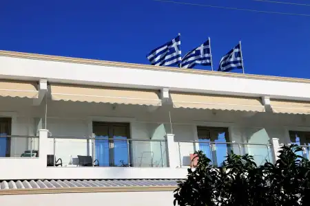 Akrogiali Exclusive - Adults Only - 0