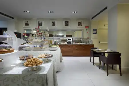Mercure Roma Centro St. John - 15