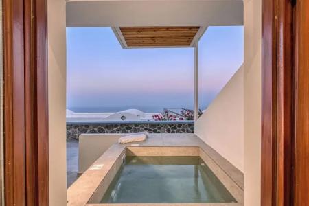 Splendour & Suites - 228