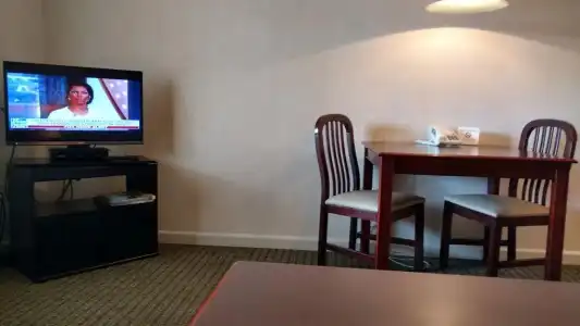 Affordable Suites Charlottesville - 5