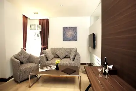 Sukhumvit Suites - 98