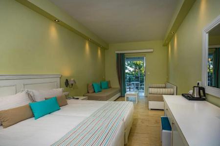 Alexandra Beach Resort & Spa - 116