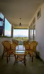 Romance Hills - 23