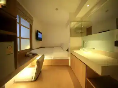 Silom One - 1