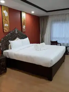 White Boutique and Spa - 3