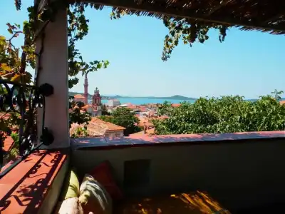 Taksiyarhis Pension - 8