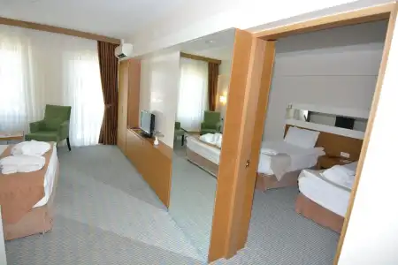 Tripolis - 2
