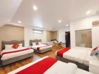 Ngan Pho Studio & - 193