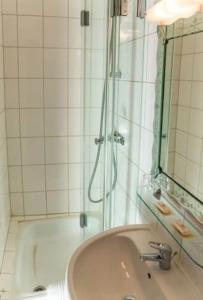 Und Restaurant Löwenbräu Köln - 43