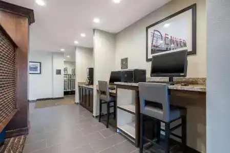 MainStay Suites Denver International Airport - 5