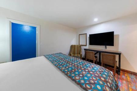 Anaheim Discovery Inn and Suites - 37