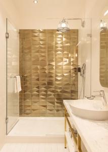 Schani Salon - 6