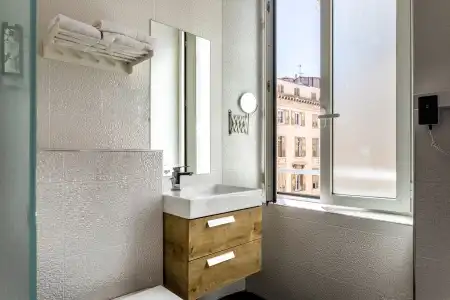 Hôtel Carré Vieux Port - 3