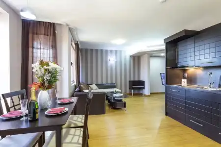 CityHome Aparthotel - 15