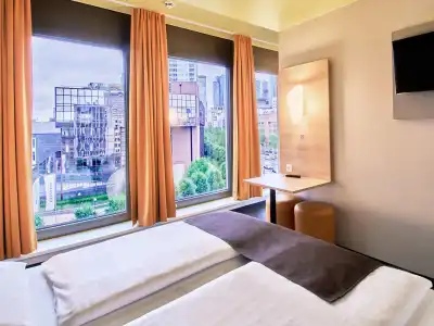 B&B Frankfurt-Hbf - 6
