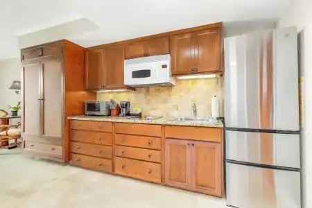Luana Waikiki & Suites - 102