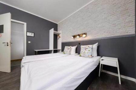 Old Town Hostel - 54