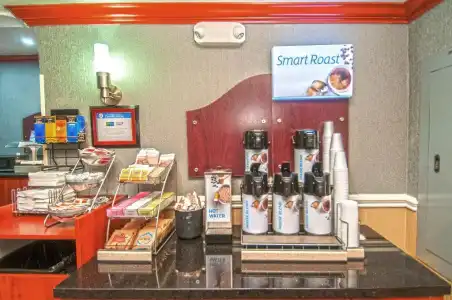 Holiday Inn Express and Suites Bakersfield Central by IHG - 21