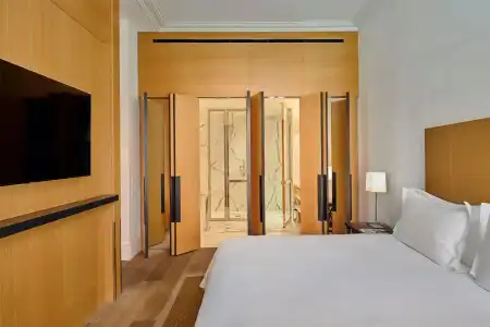The Mercer - 39