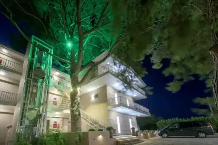 Koukounaria & Suites - 104