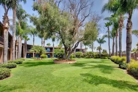 DoubleTree by Hilton San Diego Bayside - 21