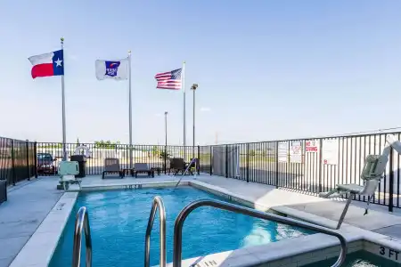 Sleep Inn & Suites - 8