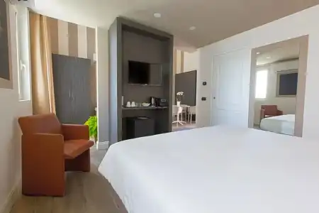 Al Campanile - Luxury Suites & Apartments - 32