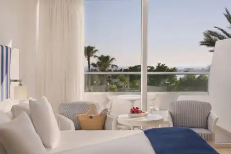 Grecian Sands - 307