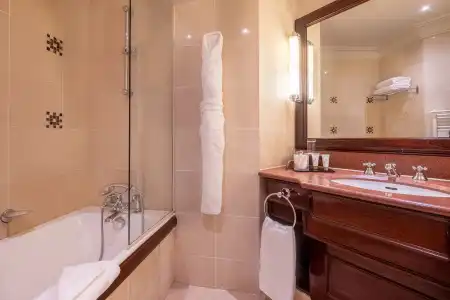 Hôtel Pont Royal - 33
