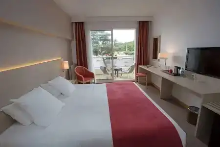 Best Western Le Roof - 86