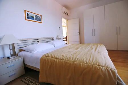 Apartment 3 Beaches With Free Parking - 333