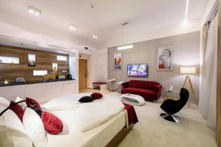 Karoly Corner Residences - 109