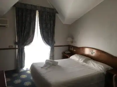 De la Ville - 18