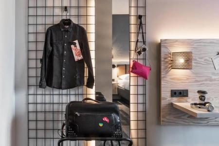 Moxy Duesseldorf South - 12