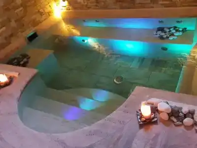 Aurelia Garden Gold Bed & Breakfast - 13