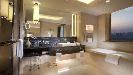 Crowne Plaza Xian by IHG - 48