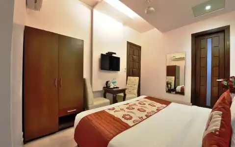 Taksh Inn - 28