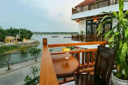 Threeway Riverside Villa - 34