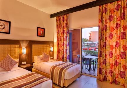 Zephyr Club Resort and Spa - 5