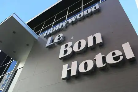 Le Bon Hollywood - 0