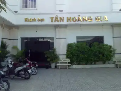 Tan Hoang Gia - 86