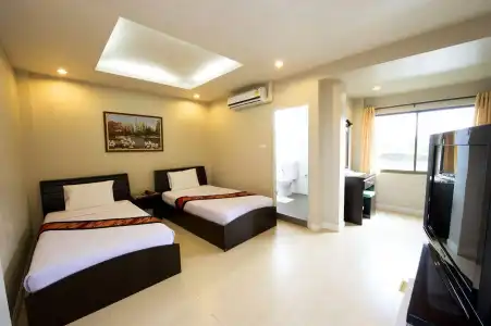 Super OYO 1096 Winner Inn - 17