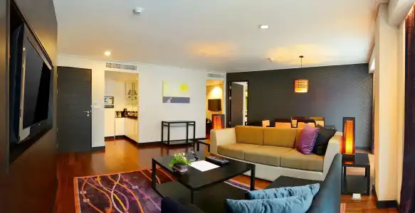Radisson Suites Bangkok Sukhumvit - 8