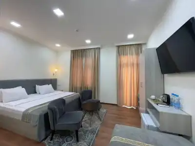 Registon Saroy - 18